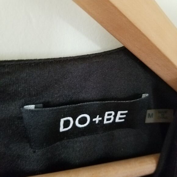 do+be Tied Wrap Crop Top. Long Sleeve Size Medium - Picture 2 of 6